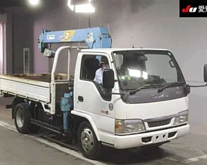 ISUZU TRUCK 2003 white
